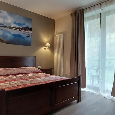 Della Luna Hotel *