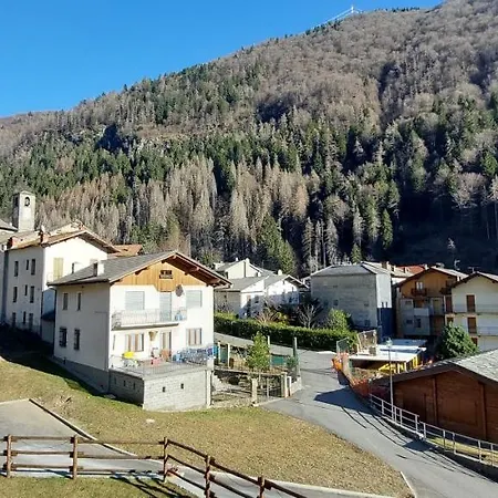 Della Luna فندق Ronco Canavese
