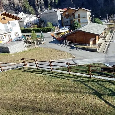 فندق Della Luna Ronco Canavese