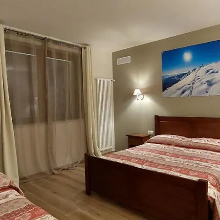 Della Luna Hotel
