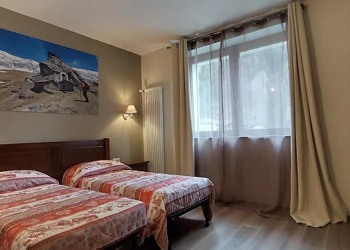 Della Luna Hotel