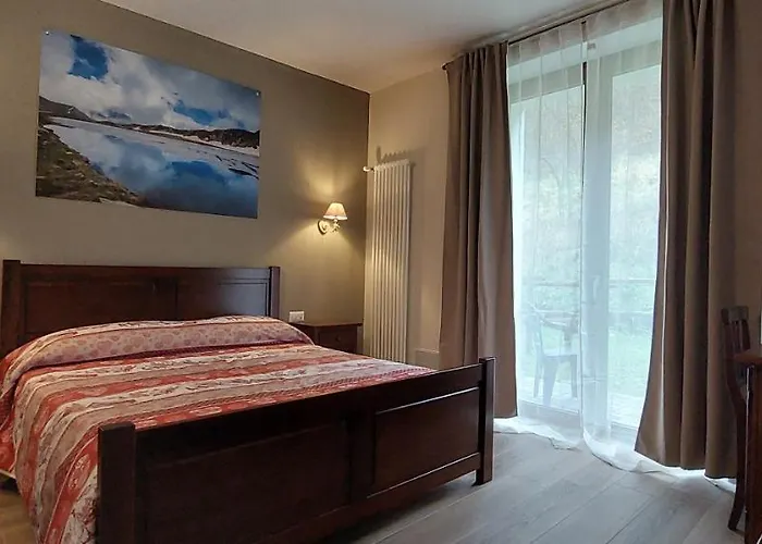 Della Luna Hotel *