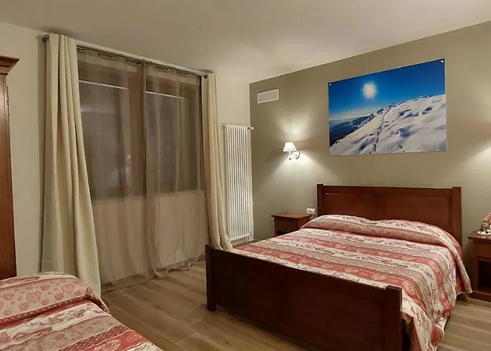 Della Luna Hotel