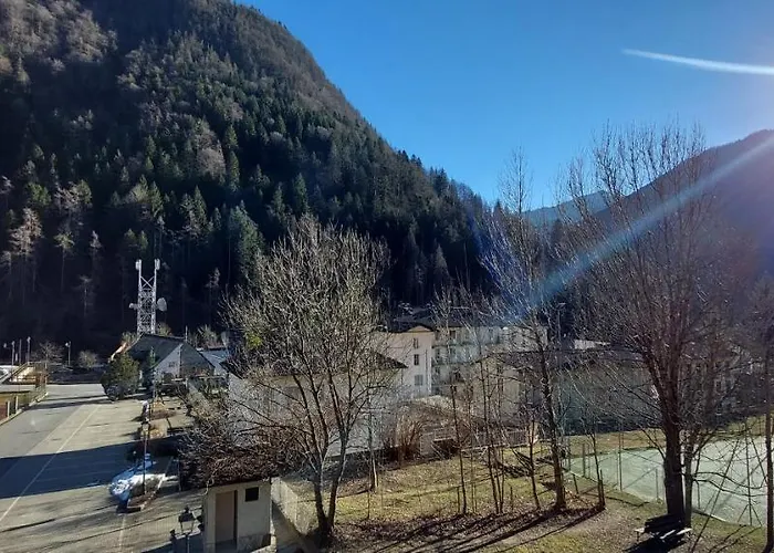 Della Luna Hotel *
